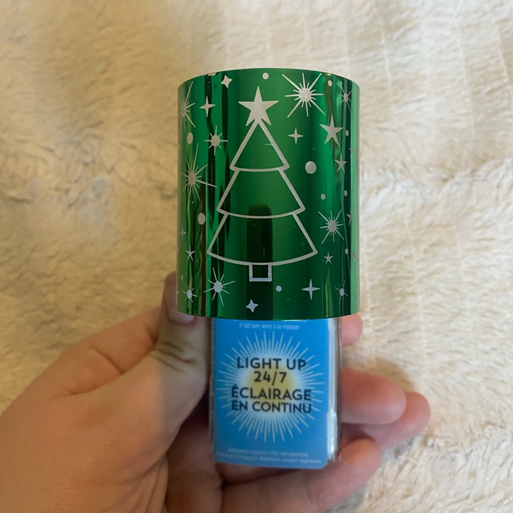 NEW Bath and Body Works Christmas Nightlight Wallflower Plug